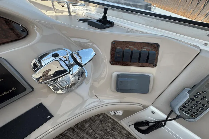 Slide: The Image of Sea Ray 550 Sundancer 2003 - 20