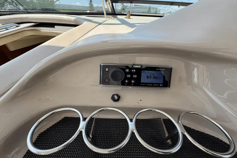 Slide: The Image of Sea Ray 550 Sundancer 2003 - 23