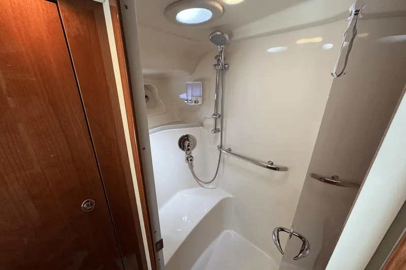 Slide: The Image of Sea Ray 550 Sundancer 2003 - 33