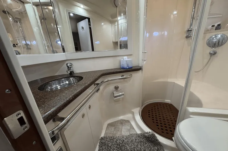 Slide: The Image of Sea Ray 550 Sundancer 2003 - 38