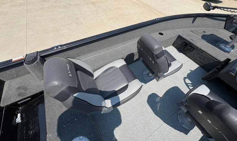 Slide: The Image of Lund 1650 Rebel XL SS 2014 - 17