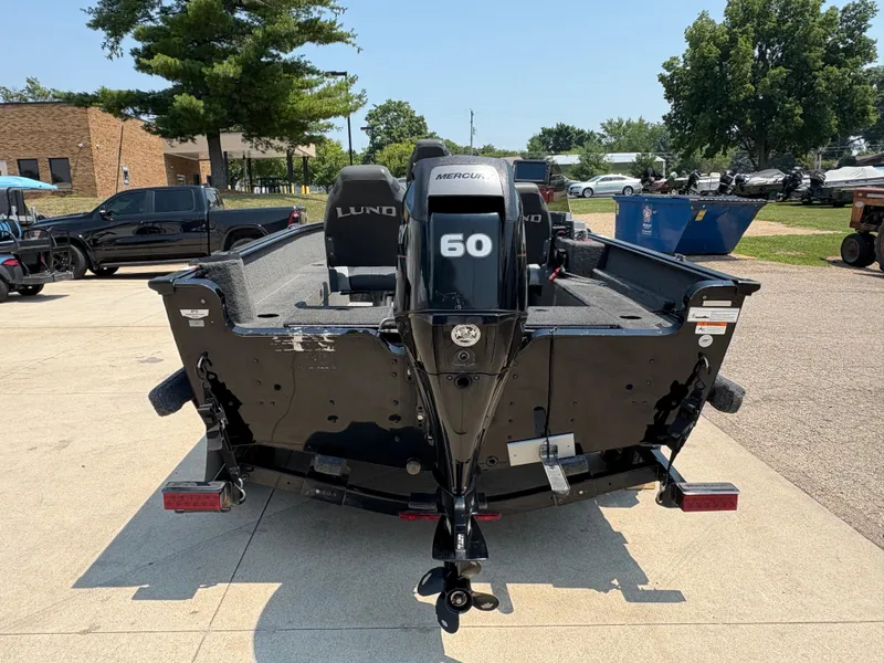 Slide: The Image of Lund 1650 Rebel XL SS 2014 - 2