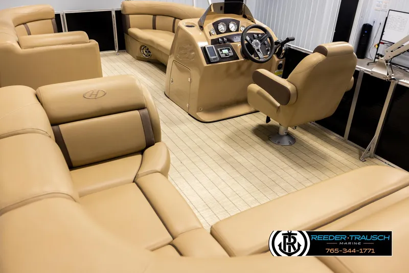 Slide: The Image of Harris Cruiser 220 2017 - 11