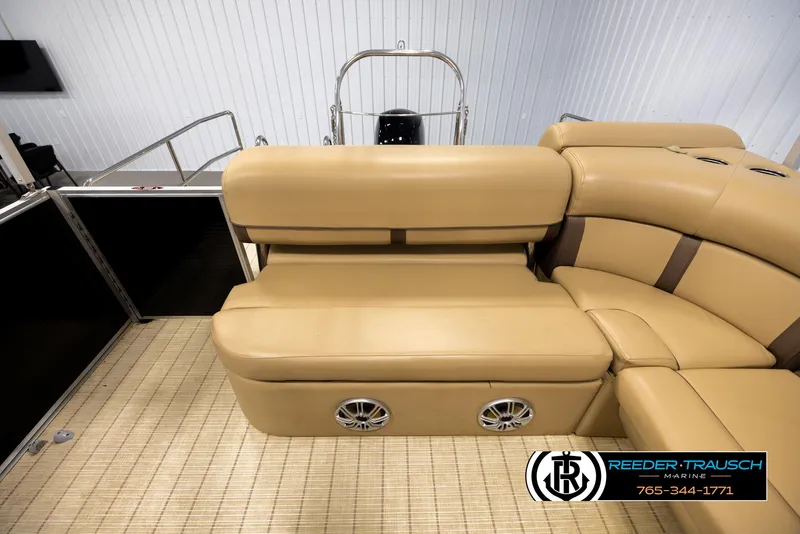 Slide: The Image of Harris Cruiser 220 2017 - 15