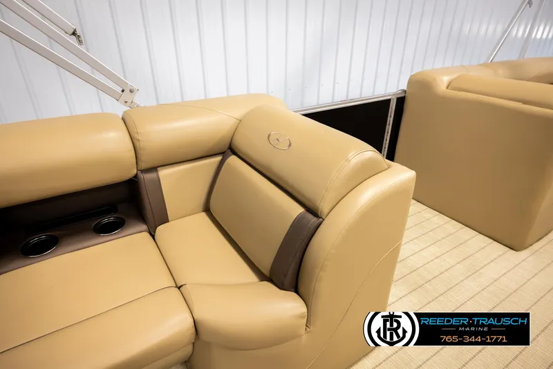 Slide: The Image of Harris Cruiser 220 2017 - 22