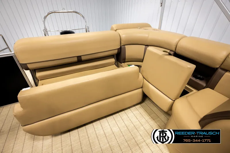 Slide: The Image of Harris Cruiser 220 2017 - 25