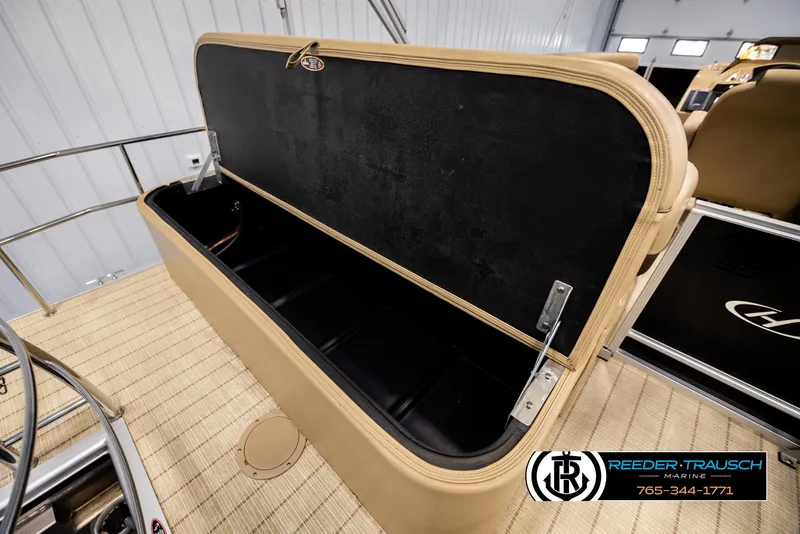 Slide: The Image of Harris Cruiser 220 2017 - 28