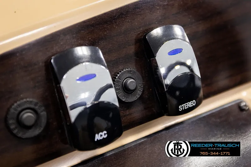 Slide: The Image of Harris Cruiser 220 2017 - 35