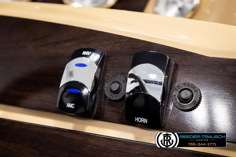 Slide: The Image of Harris Cruiser 220 2017 - 37