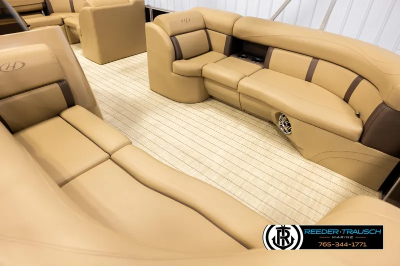 Slide: The Image of Harris Cruiser 220 2017 - 9