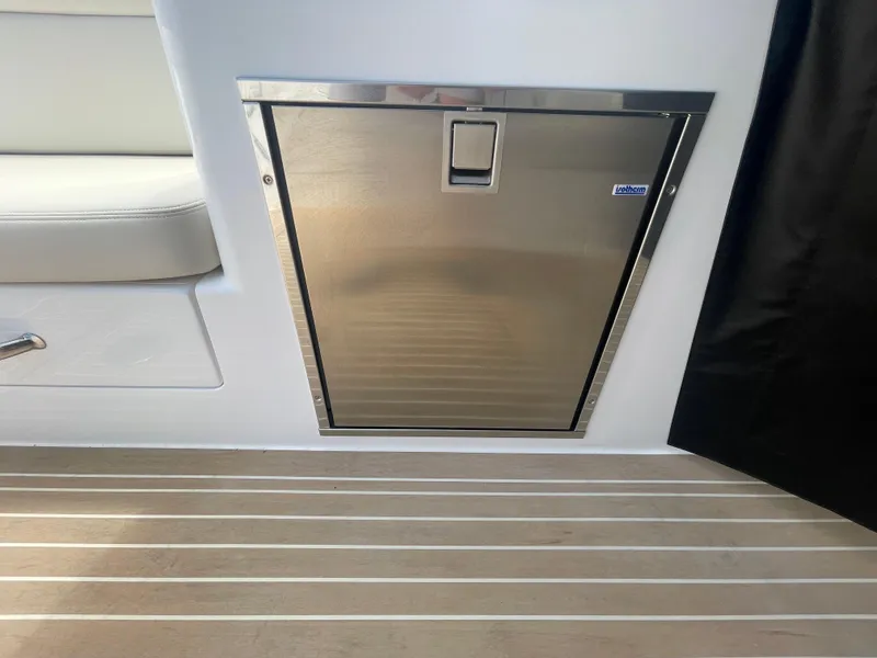 Slide: The Image of Stainless steel hatch on MJM 3 boat, 2025 model, with teak flooring. - 44