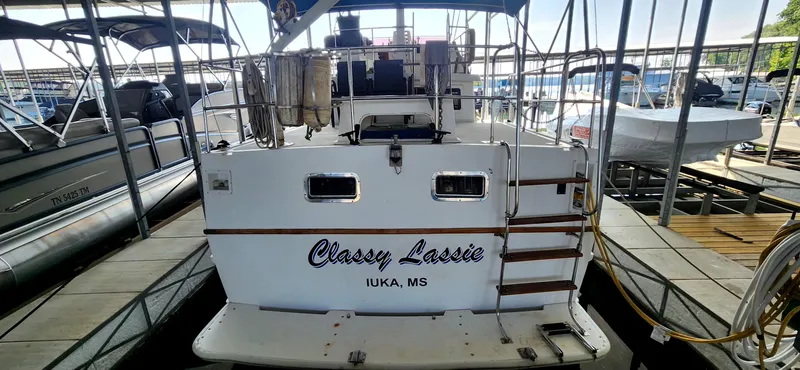 Slide: The Image of 1986 Senator 35 Sundeck Trawler "Classy Lassie" docked in Iuka, MS marina. - 6