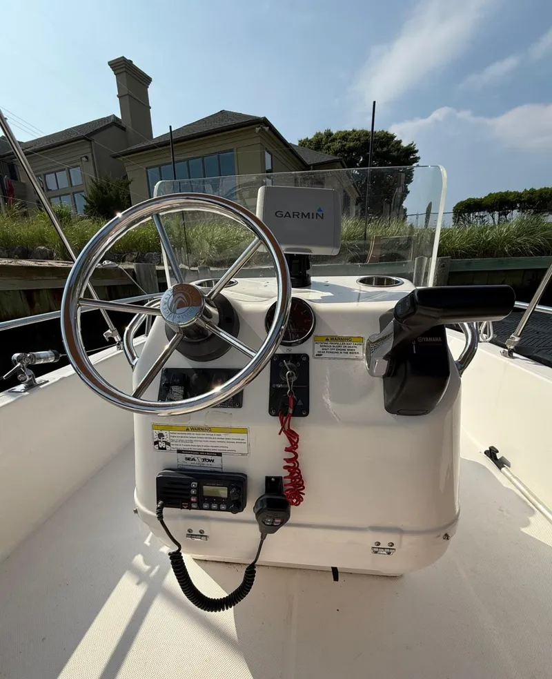 Slide: The Image of Edgewater 158CS 2014 - 6