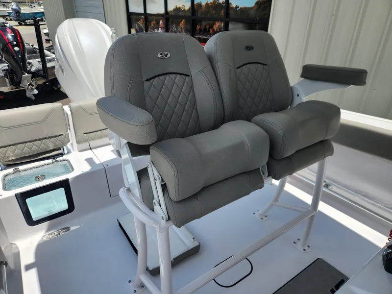 Slide: The Image of Sportsman Heritage 231 Center Console 2026 - 18