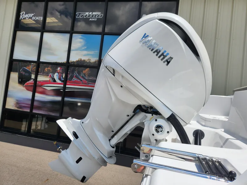 Slide: The Image of Sportsman Heritage 231 Center Console 2026 - 3