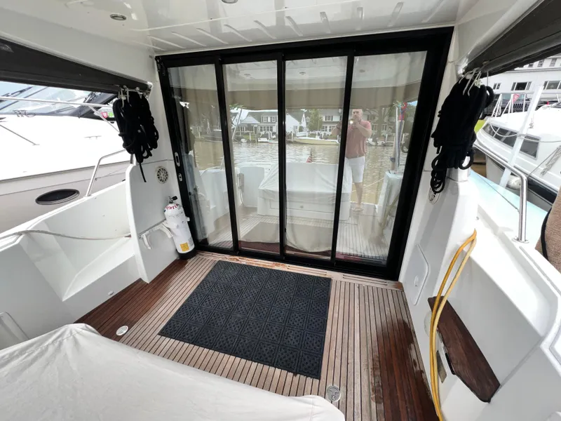 Slide: The Image of 2017 Jeanneau NC11 aft sliding door  - 7