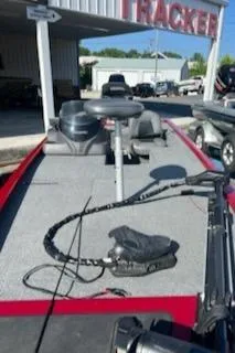 Slide: The Image of Tracker Pro Team 170 TX 2023 - 6