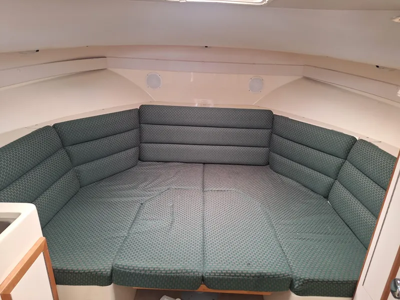 Slide: The Image of Vee berth/convertibel dinette - 7