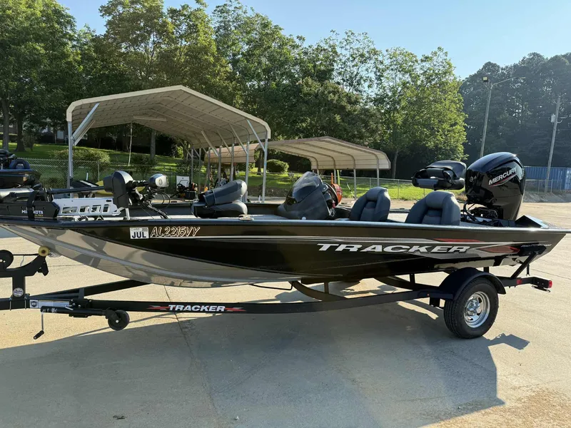 Slide: The Image of Tracker Pro Team 175 TXW 2024 - 7