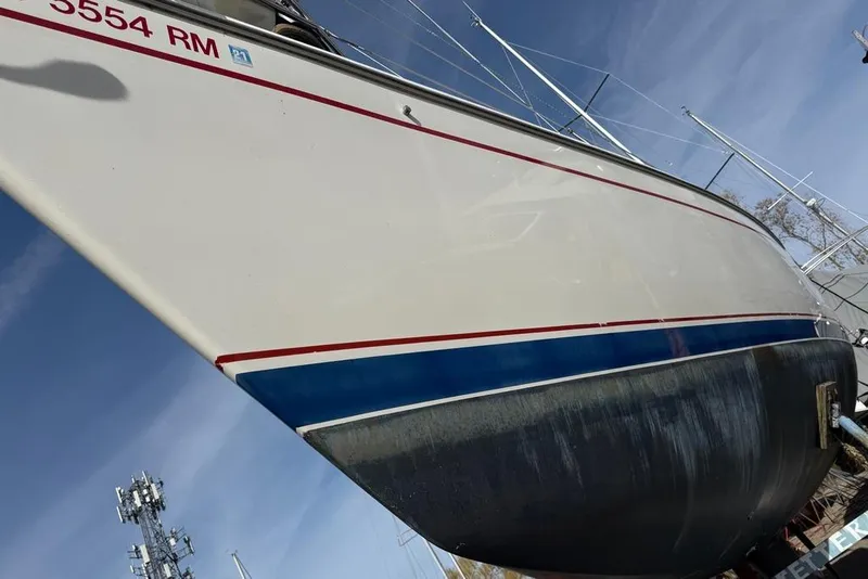 Slide: The Image of CATALINA 42' MK 2 - 20