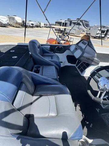 Slide: The Image of Ranger Z520 2009 - 8