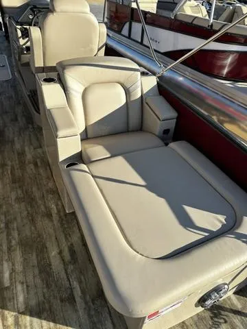 Slide: The Image of Crest Caribbean LX 250 SLRC CP3 2024 - 23