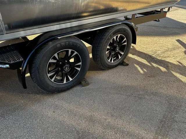 Slide: The Image of Crest Caribbean LX 250 SLRC CP3 2024 - 24