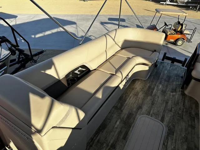 Slide: The Image of Crest Caribbean LX 250 SLRC CP3 2024 - 9