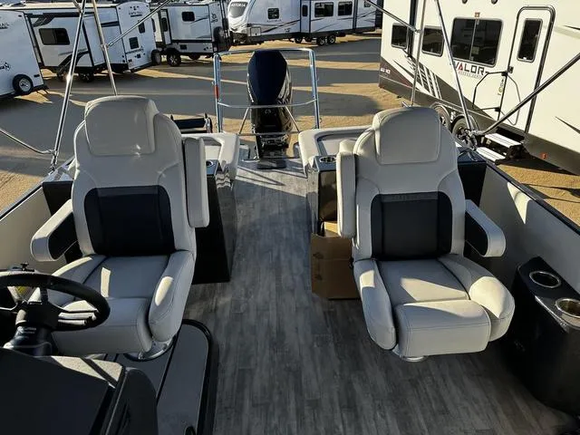 Slide: The Image of Crest Caribbean RS 250 SLRC CP3 2024 - 16