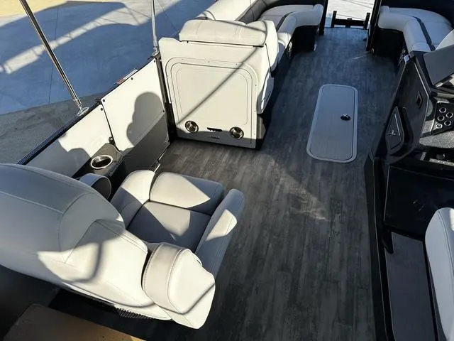 Slide: The Image of Crest Caribbean RS 250 SLRC CP3 2024 - 18