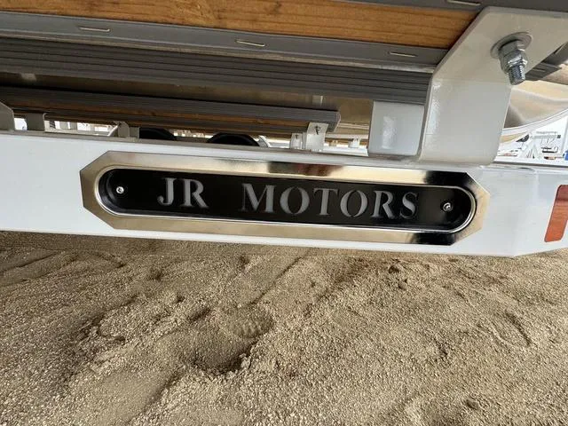 Slide: The Image of South Bay 224RS LE 2.75 2025 - 17