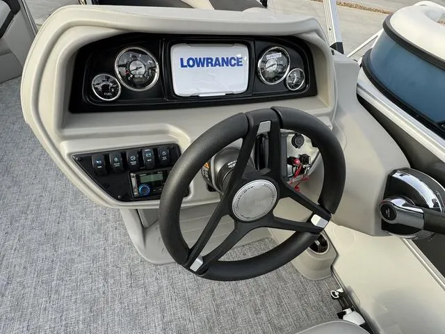 Slide: The Image of South Bay 224RS LE 2.75 2025 - 8