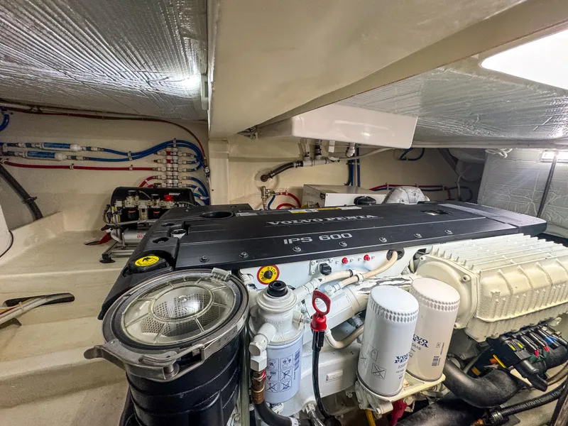 Slide: The Image of Tiara C44 Coupe 2017 - 135