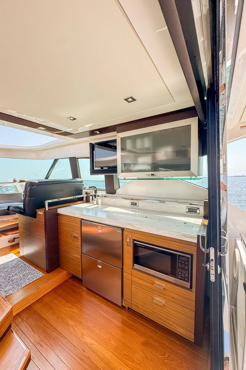 Slide: The Image of Tiara C44 Coupe 2017 - 51