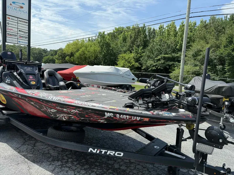 Slide: The Image of 2023 Nitro Z21 XL Pro bass boat on trailer at Sylacauga Marine dealership. - 3