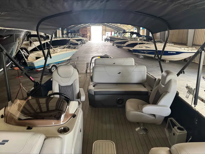 Slide: The Image of Starcraft CX 23DL 2023 - 11