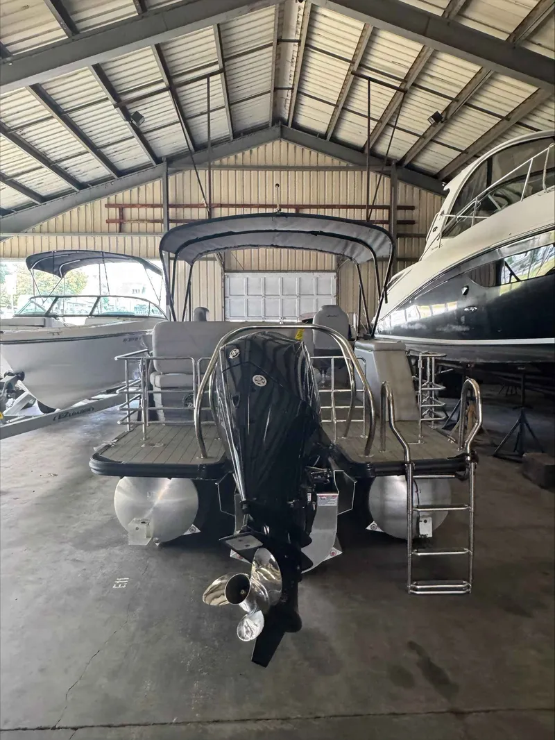 Slide: The Image of Starcraft CX 23DL 2023 - 4