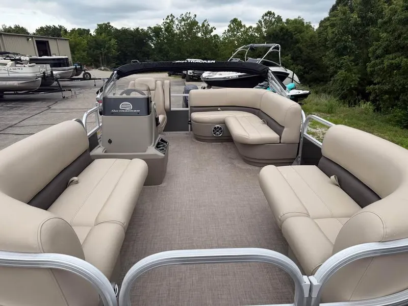 Slide: The Image of Sun Tracker Party Barge 16 DLX 2024 - 10