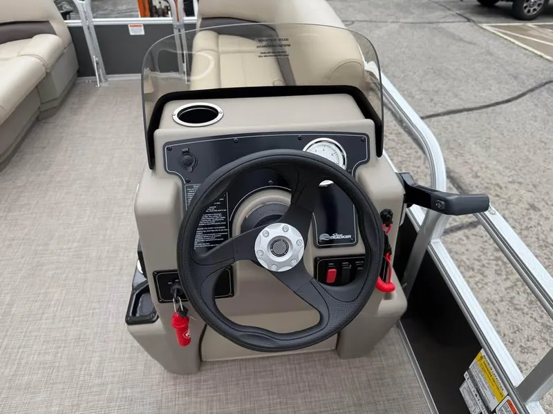 Slide: The Image of Sun Tracker Party Barge 16 DLX 2024 - 8