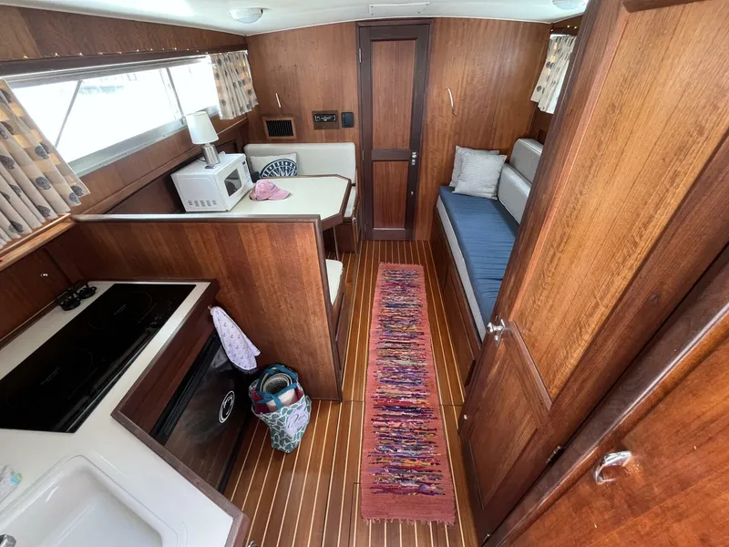 Slide: The Image of Hatteras Coastal Cruiser 1971 - 22