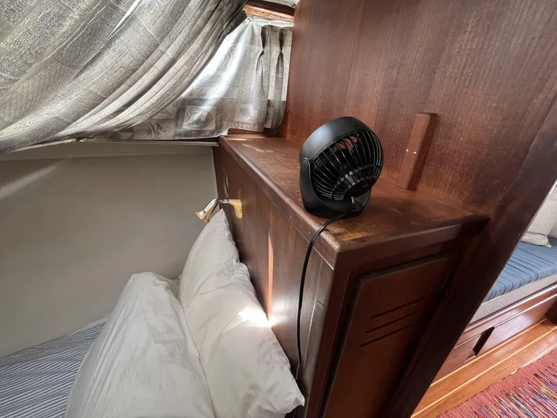 Slide: The Image of Hatteras Coastal Cruiser 1971 - 26