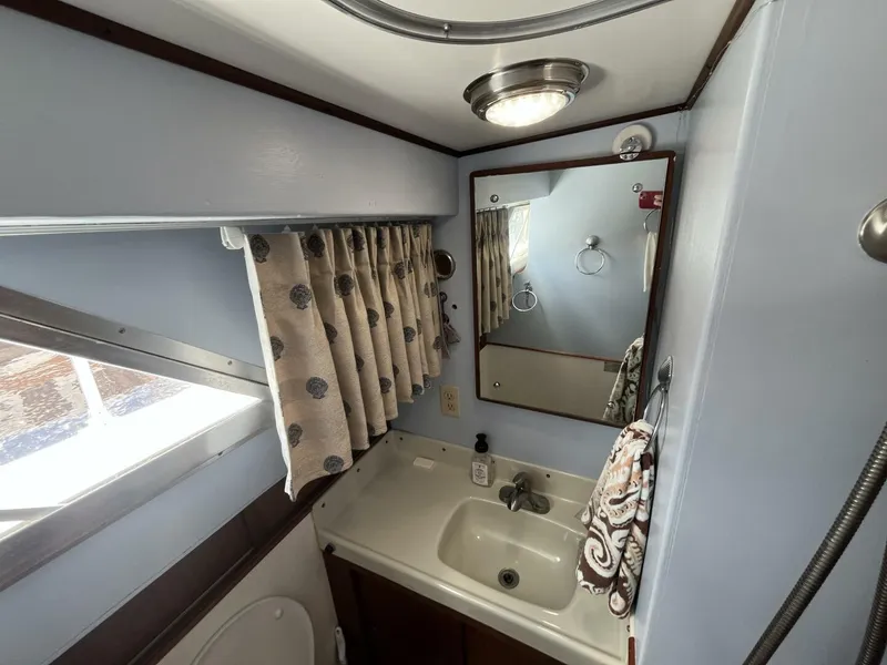 Slide: The Image of Hatteras Coastal Cruiser 1971 - 34