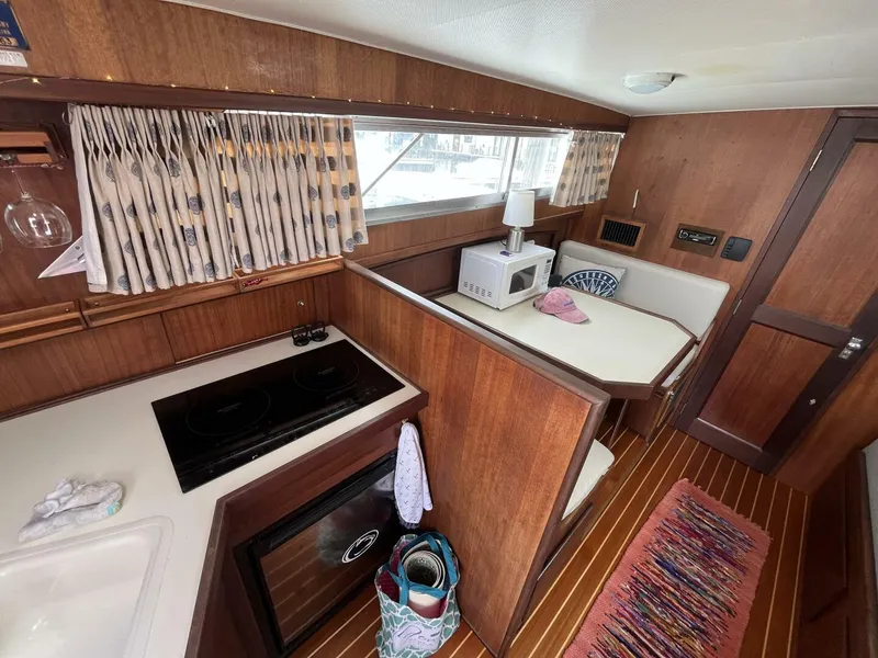 Slide: The Image of Hatteras Coastal Cruiser 1971 - 36