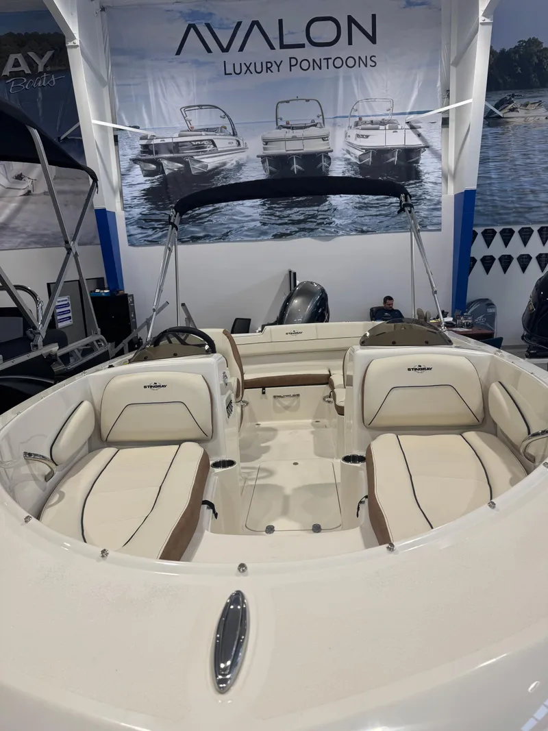 Slide: The Image of Stingray 172SC 2024 - 2