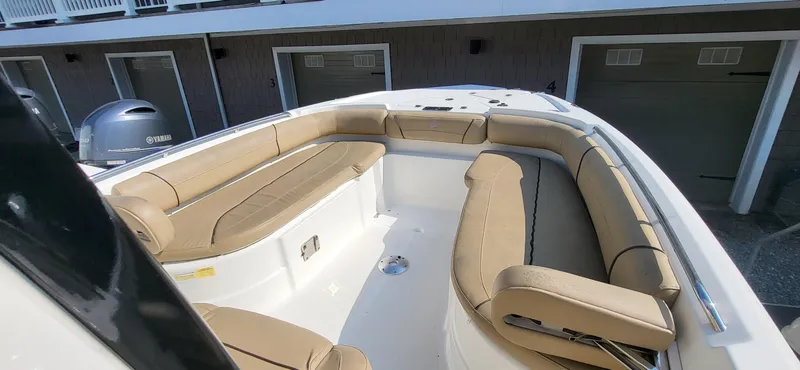 Slide: The Image of NauticStar 251 Hybrid 2020 - 2