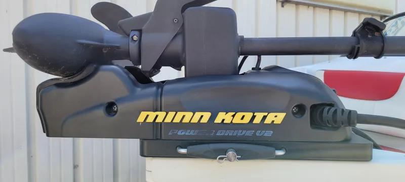 Slide: The Image of Minn Kota PowerDrive V2 trolling motor on 2016 Tahoe 450 TF boat. - 19