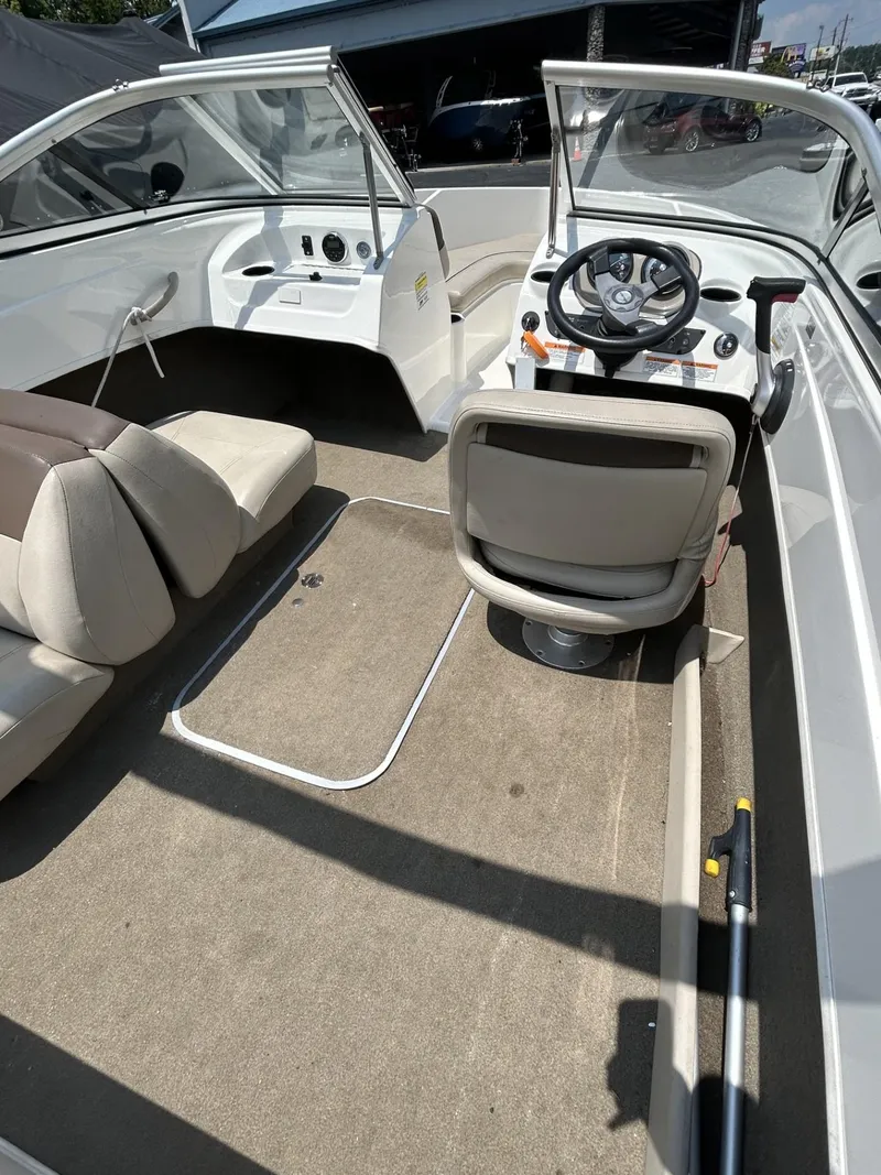 Slide: The Image of Bayliner 175 2015 - 5