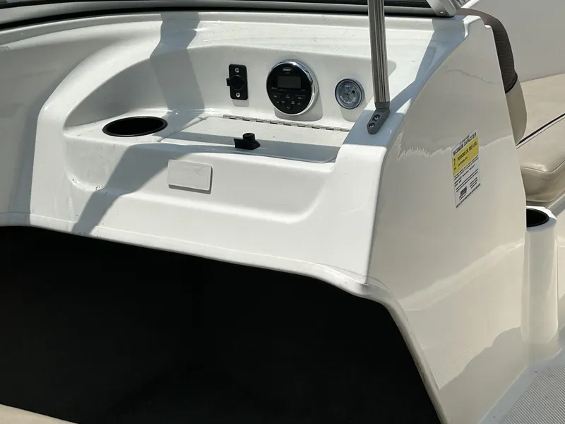 Slide: The Image of Bayliner 175 2015 - 7