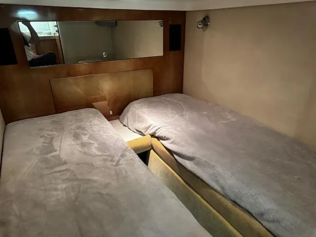 Slide: The Image of Regal Commodore 4260 2004 - 52