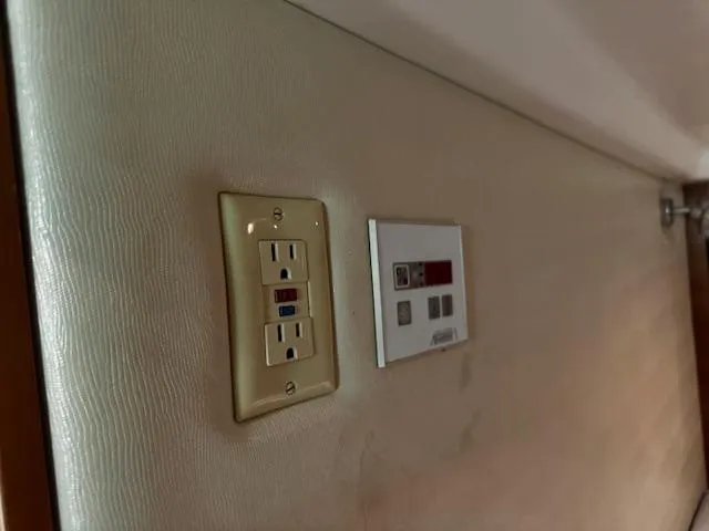 Slide: The Image of Regal Commodore 4260 2004 - 61